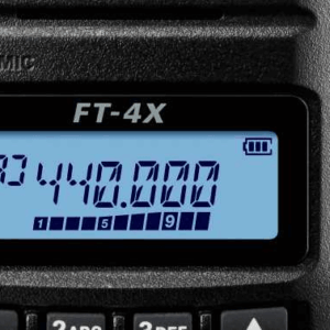 Walkie talkie Yaesu FT-4XE